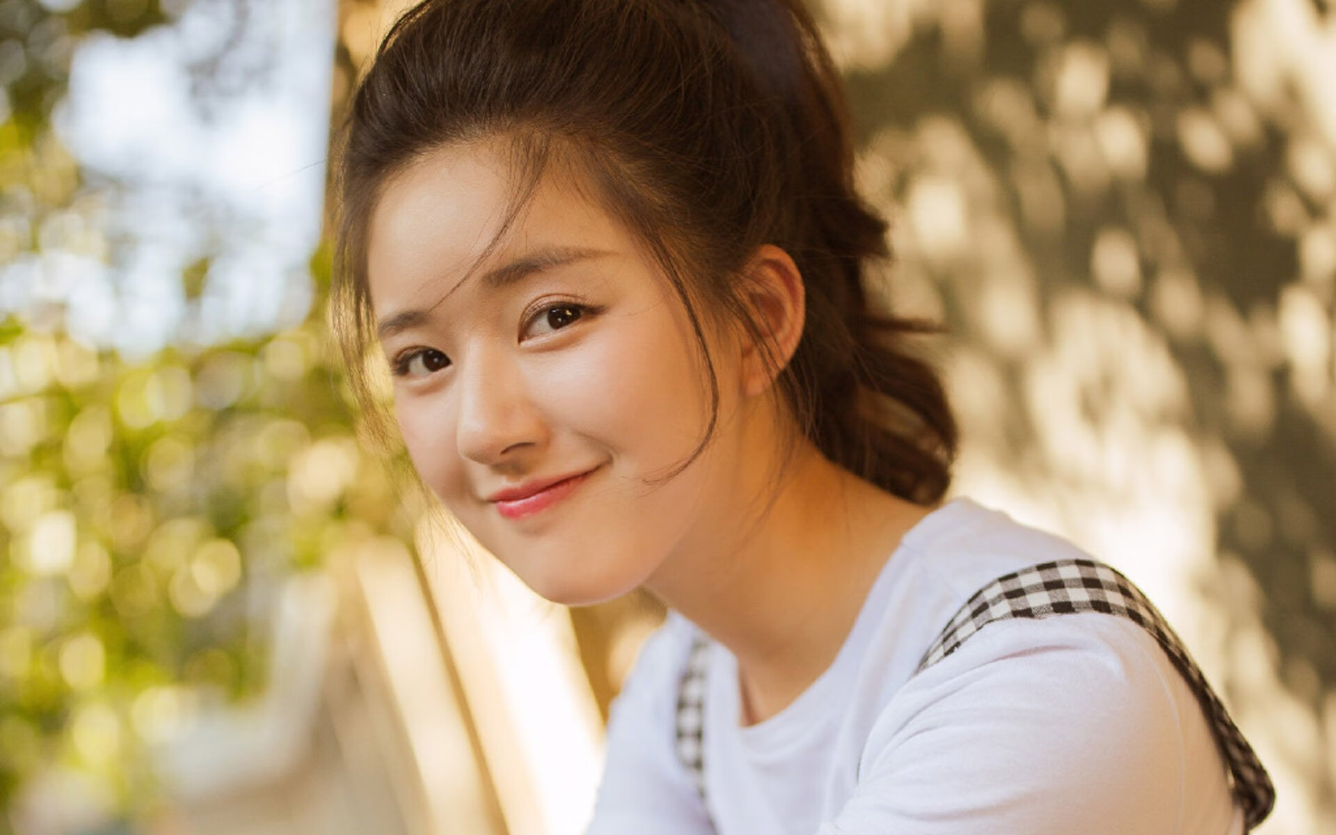 上海滩见证NBA级大心脏，当利拉德在异国赛场亮出致命獠牙